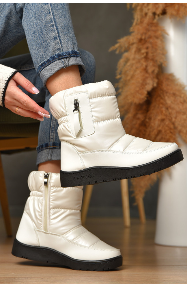 Дутики женские на меху белого цвета 209398L