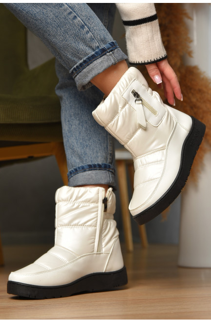 Дутики женские на меху белого цвета 209398L