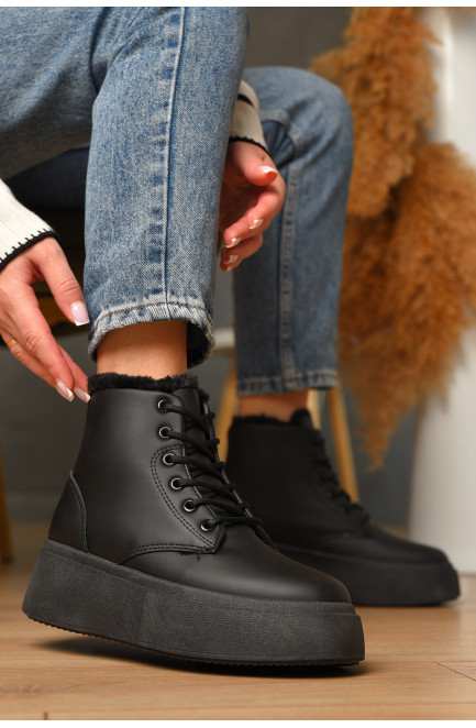 Ботинки женские зимние черного цвета 209425L