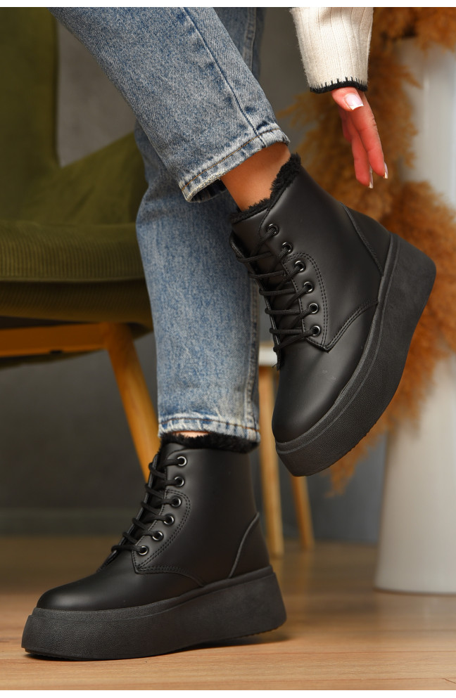 Ботинки женские зимние черного цвета 209425L