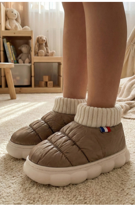 Тапочки домашние детские светло-коричневого цвета 209949L