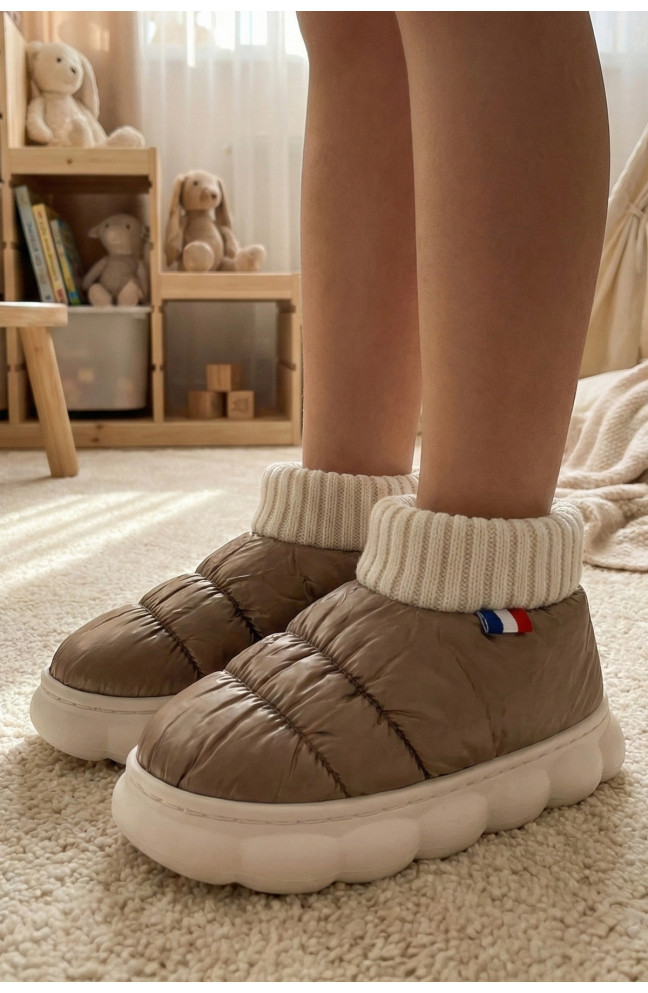 Тапочки домашние детские светло-коричневого цвета 209949L