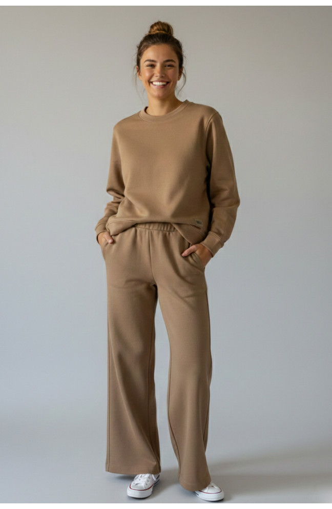 Спортивный костюм женский бежевого цвета 210086L