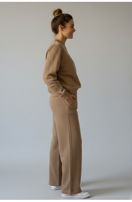Спортивный костюм женский бежевого цвета 210086L
