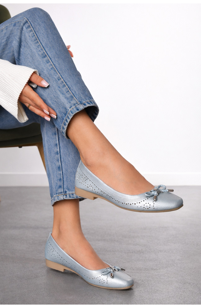 Балетки женские серебристого цвета 210218L