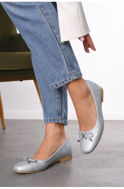 Балетки женские серебристого цвета 210218L