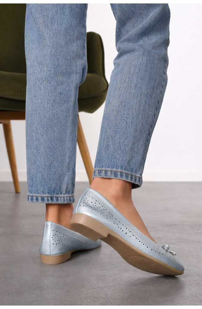 Балетки женские серебристого цвета 210218L