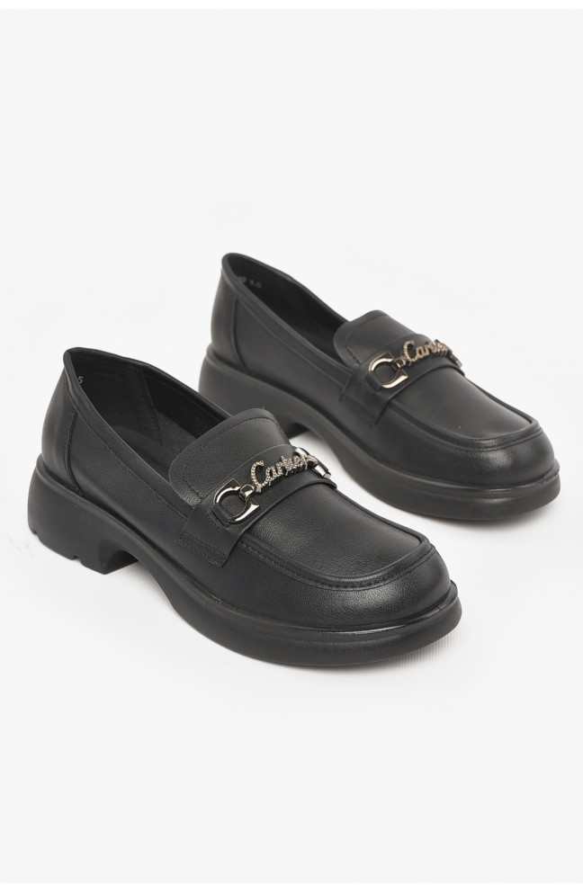 Туфли-лоферы женские черного цвета 210981L