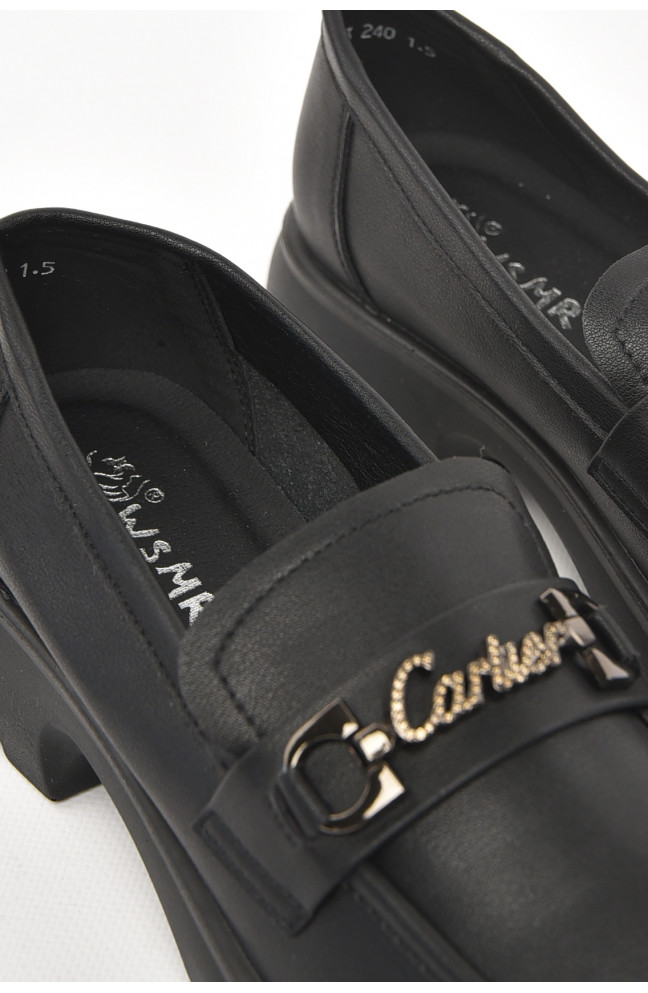 Туфли-лоферы женские черного цвета 210981L