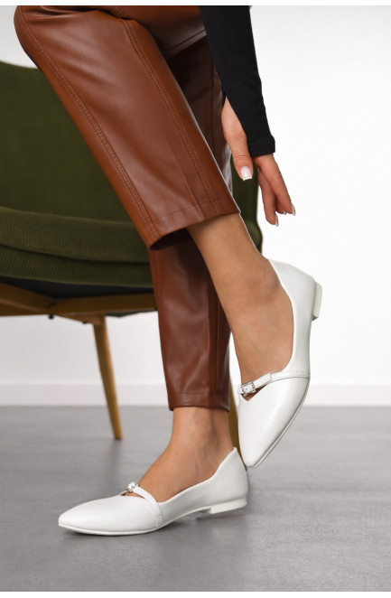 Балетки женские белого цвета 211015L