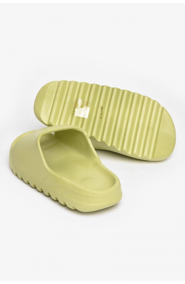 Шлепанцы резиновые женские оливкового цвета 211241L