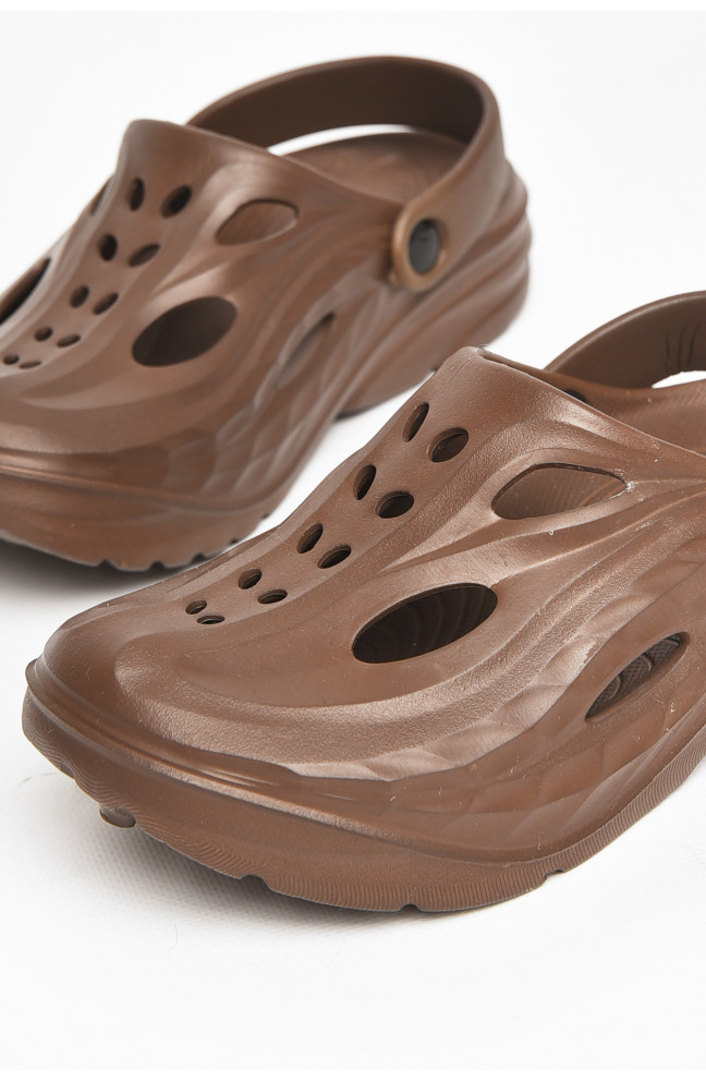 Кроксы женские шоколадного цвета 211260L