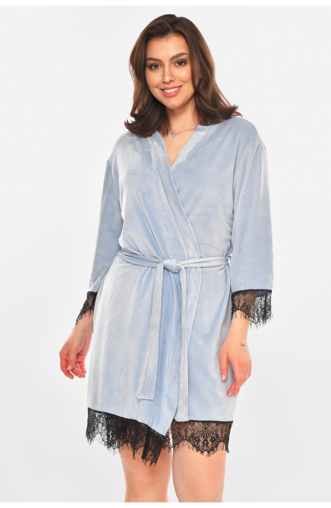 Халат женский полубатальный велюровый голубого цвета 212318L