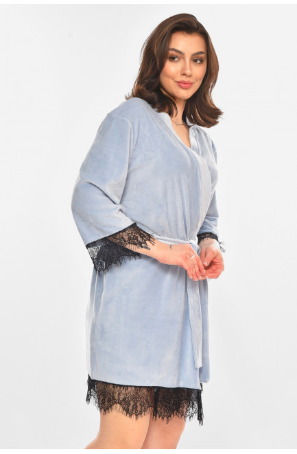 Халат женский полубатальный велюровый голубого цвета 212318L